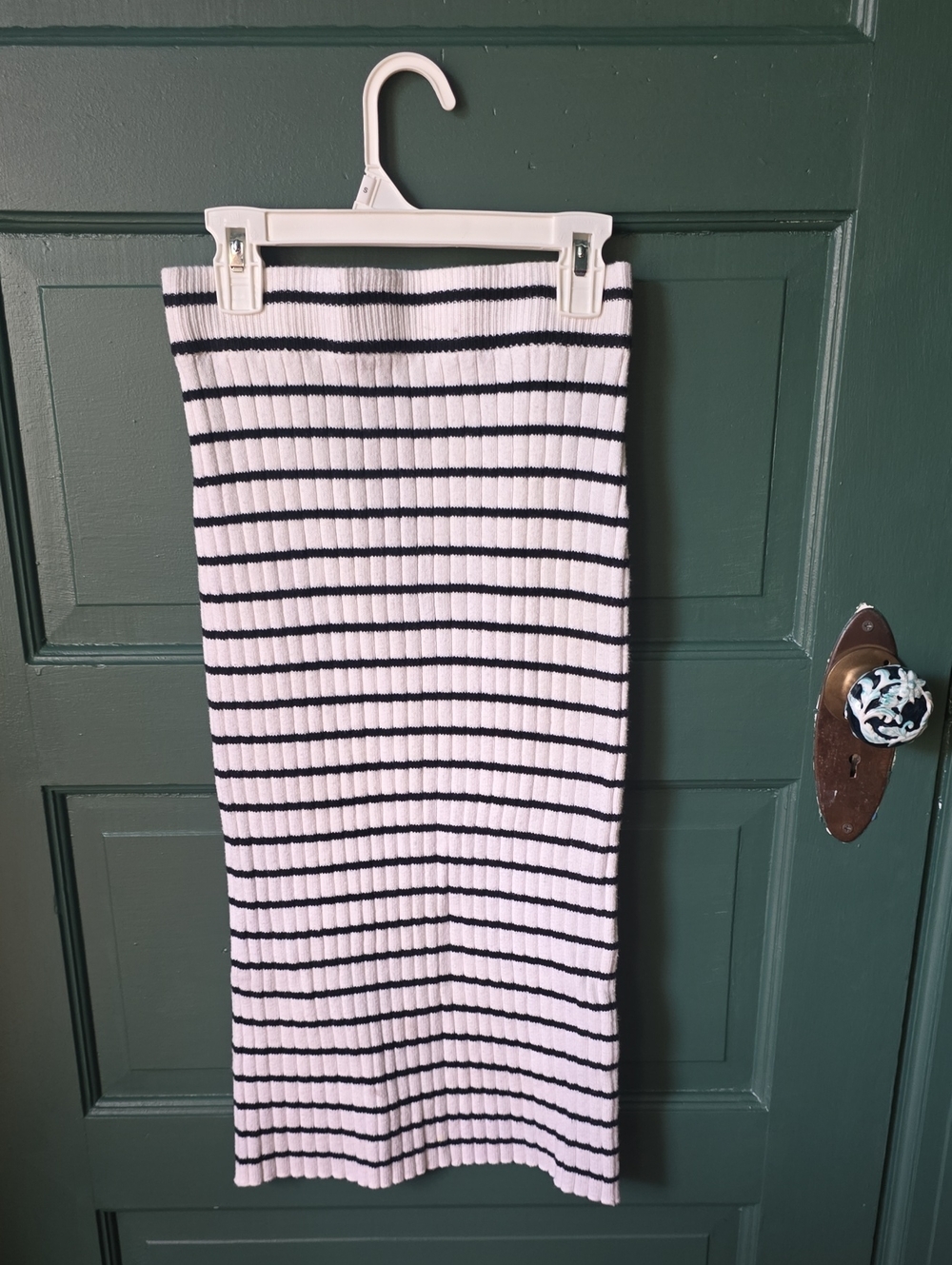 Universal Thread White Ribbed Pencil Skirt with Black Stripes